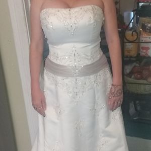 Wedding gown